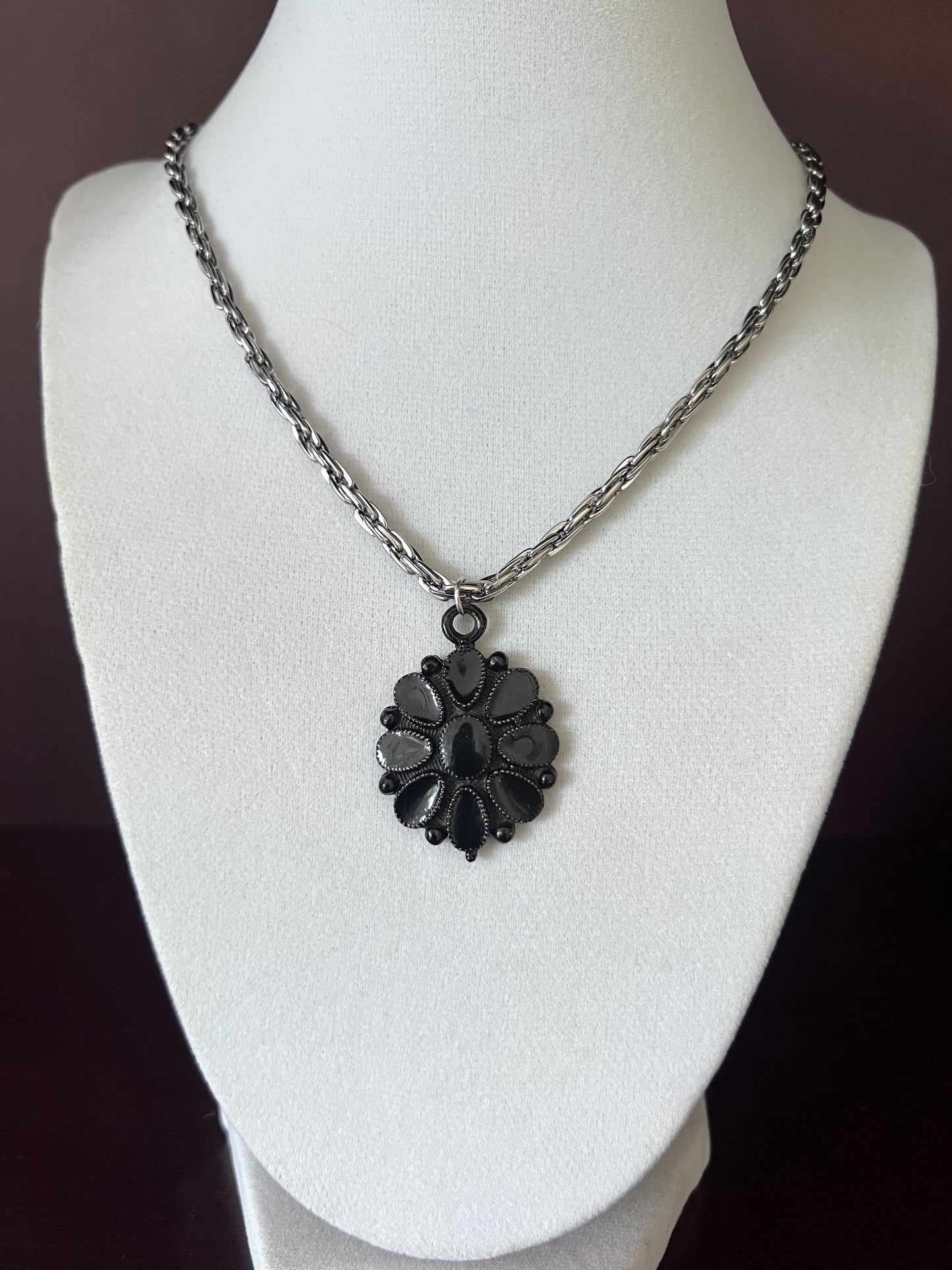 Gothic Black Flower Pendant Necklace